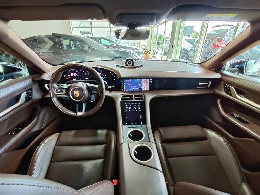 porsche-taycan-2020-eletrico-200cc