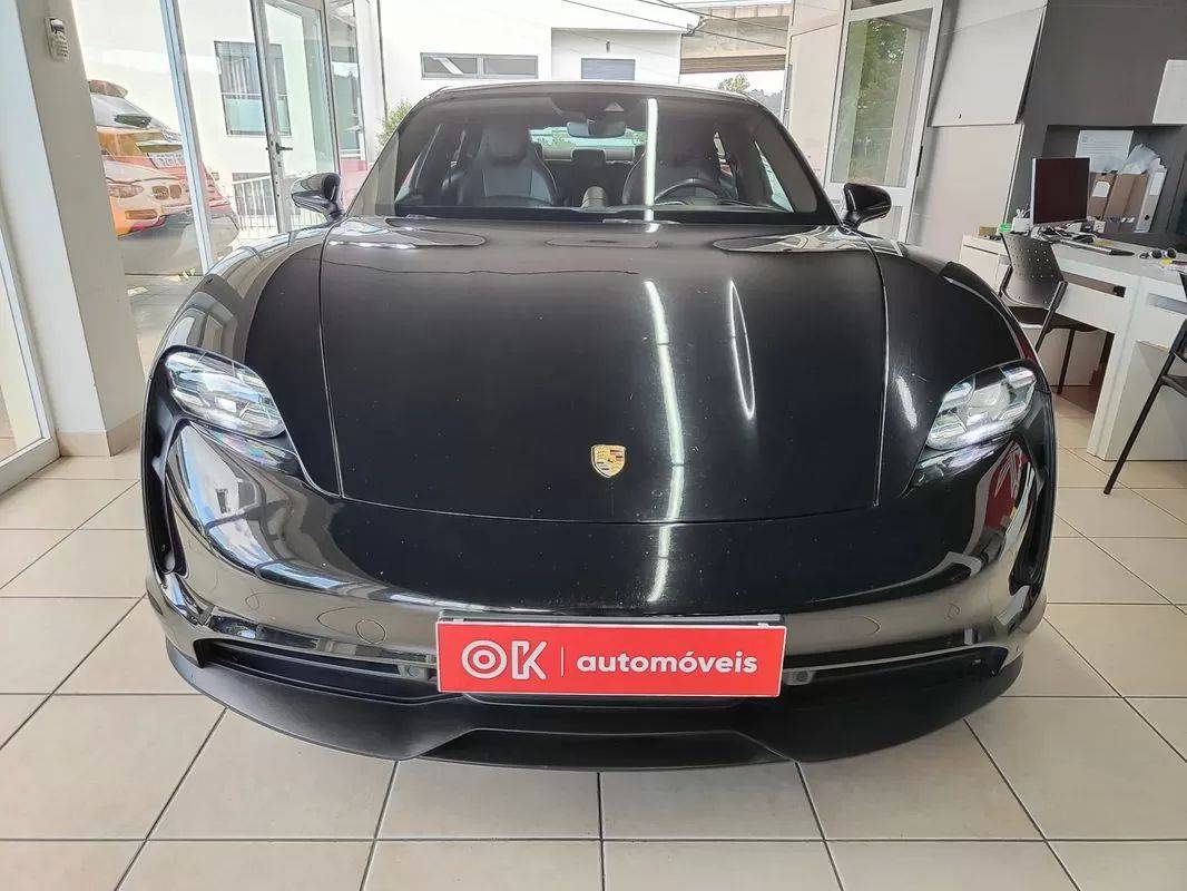 porsche-taycan-2020-eletrico-200cc