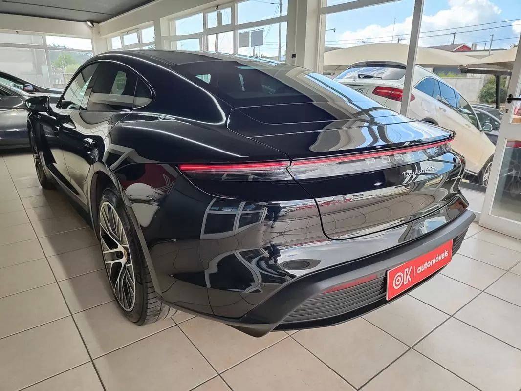 porsche-taycan-2020-eletrico-200cc
