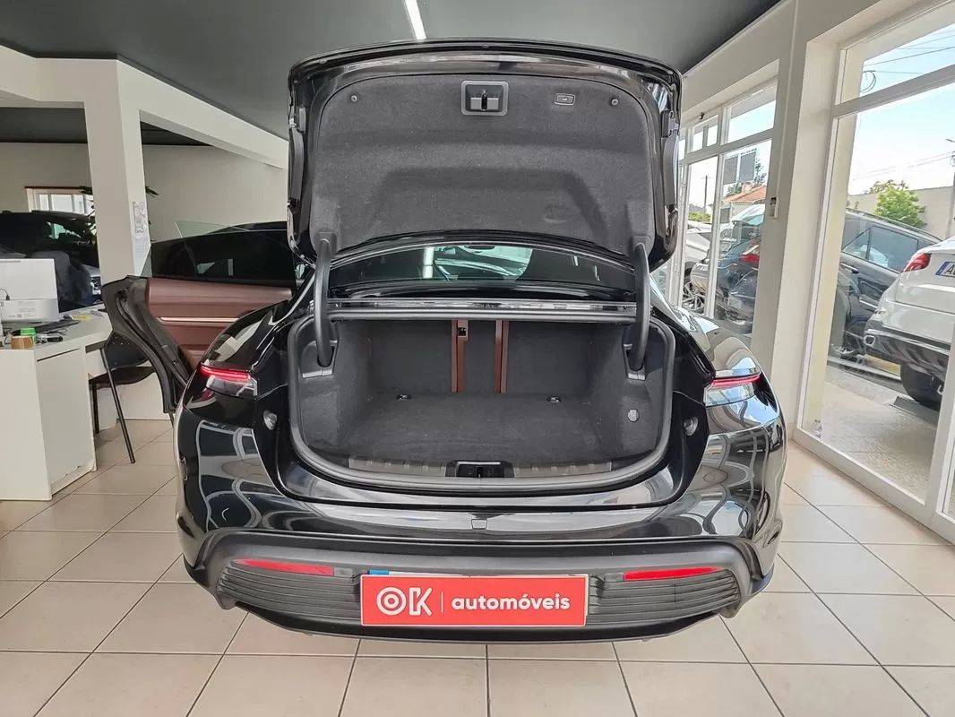 porsche-taycan-2020-eletrico-200cc