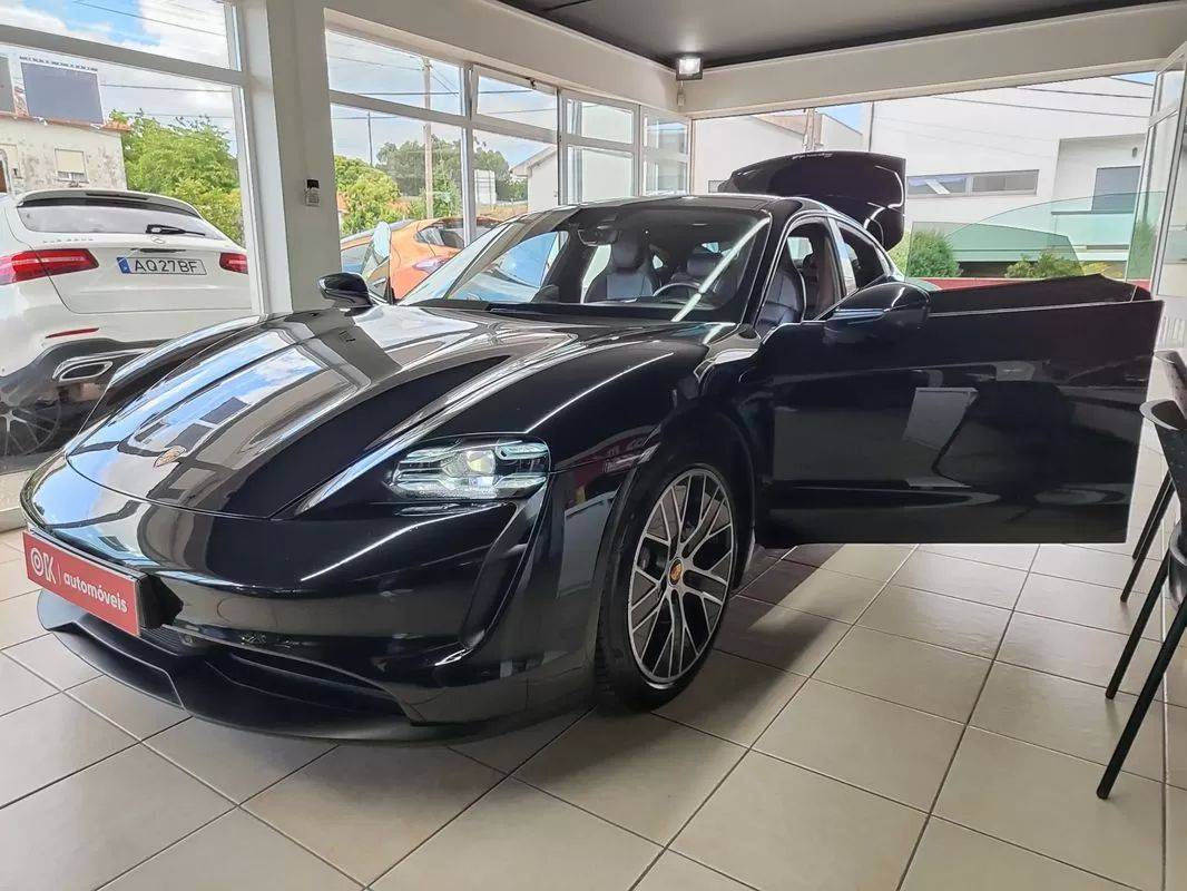 porsche-taycan-2020-eletrico-200cc