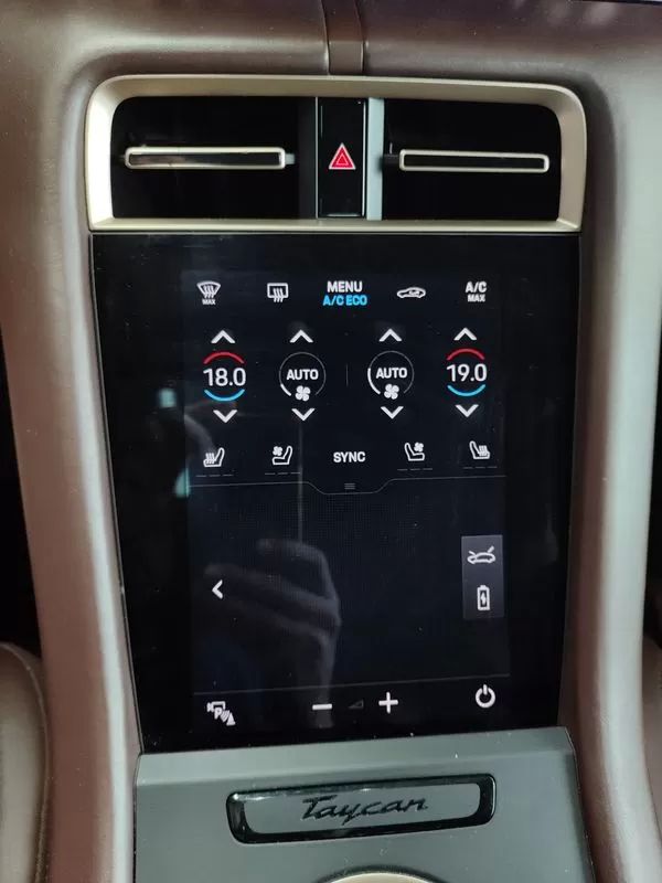 porsche-taycan-2020-eletrico-200cc