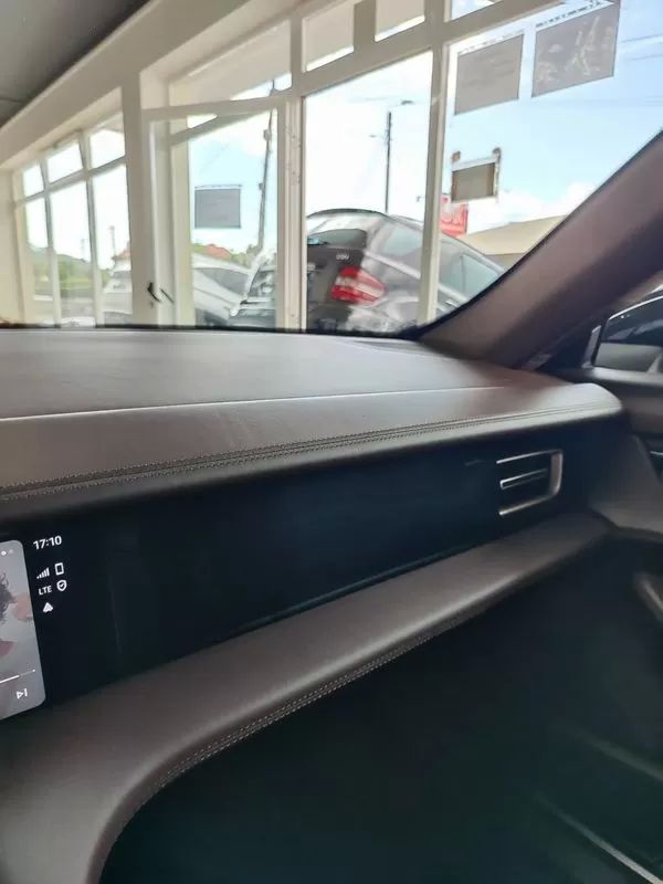 porsche-taycan-2020-eletrico-200cc
