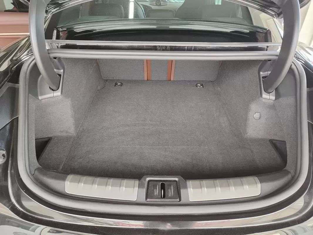 porsche-taycan-2020-eletrico-200cc