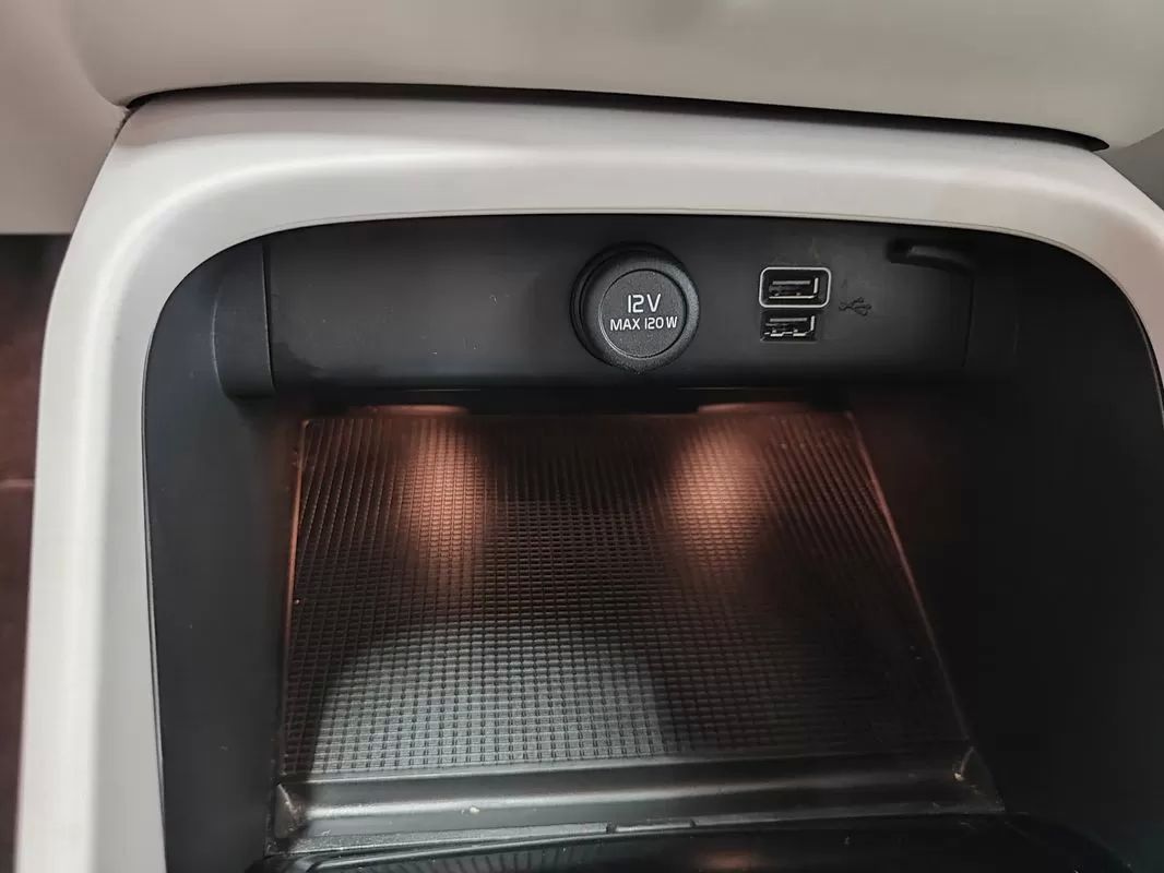 volvo-xc40-2020-hibrido-1477cc