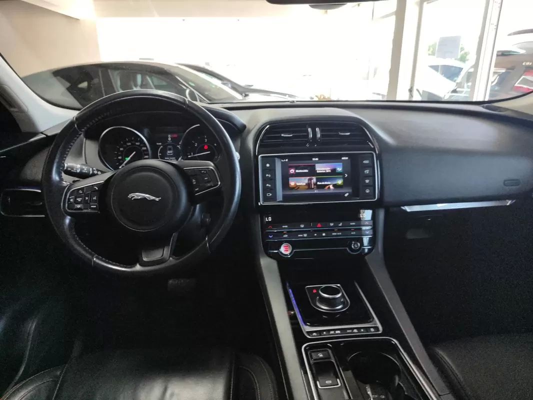 jaguar-f-pace-2017-diesel-1999cc