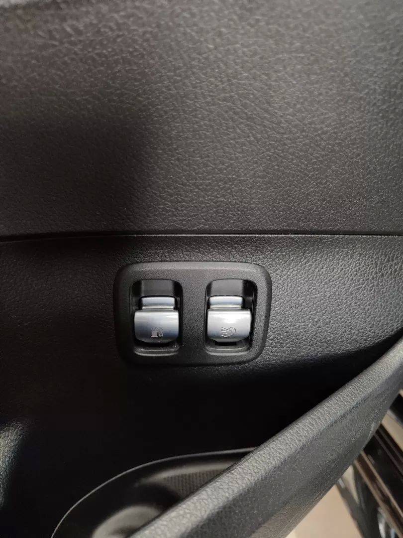 mercedes-benz-classe-c-2022-hibrido-a-gasolina-1999cc