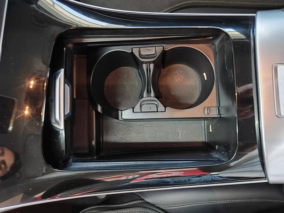 mercedes-benz-classe-c-2022-hibrido-a-gasolina-1999cc