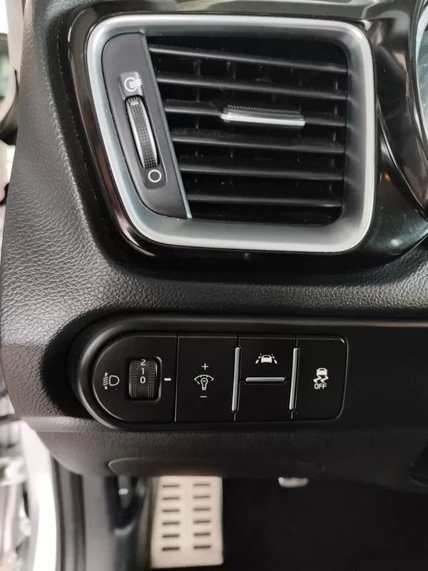 kia-ceed-sw-2019-diesel-1598cc