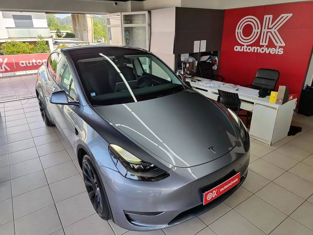 tesla-model-y-2023-eletrico-200cc