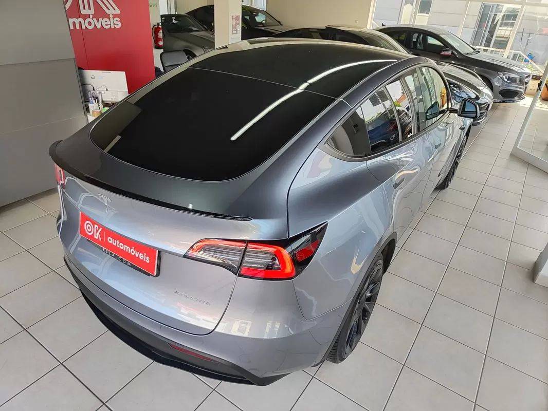 tesla-model-y-2023-eletrico-200cc