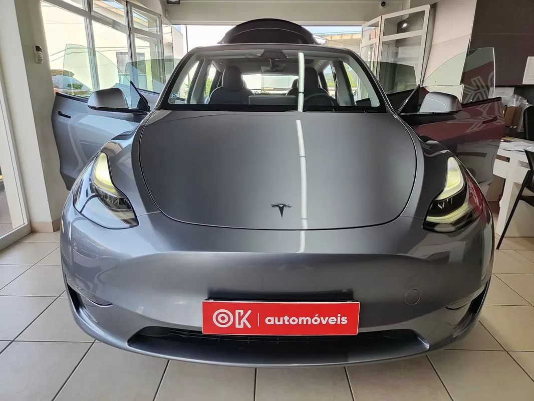 tesla-model-y-2023-eletrico-200cc