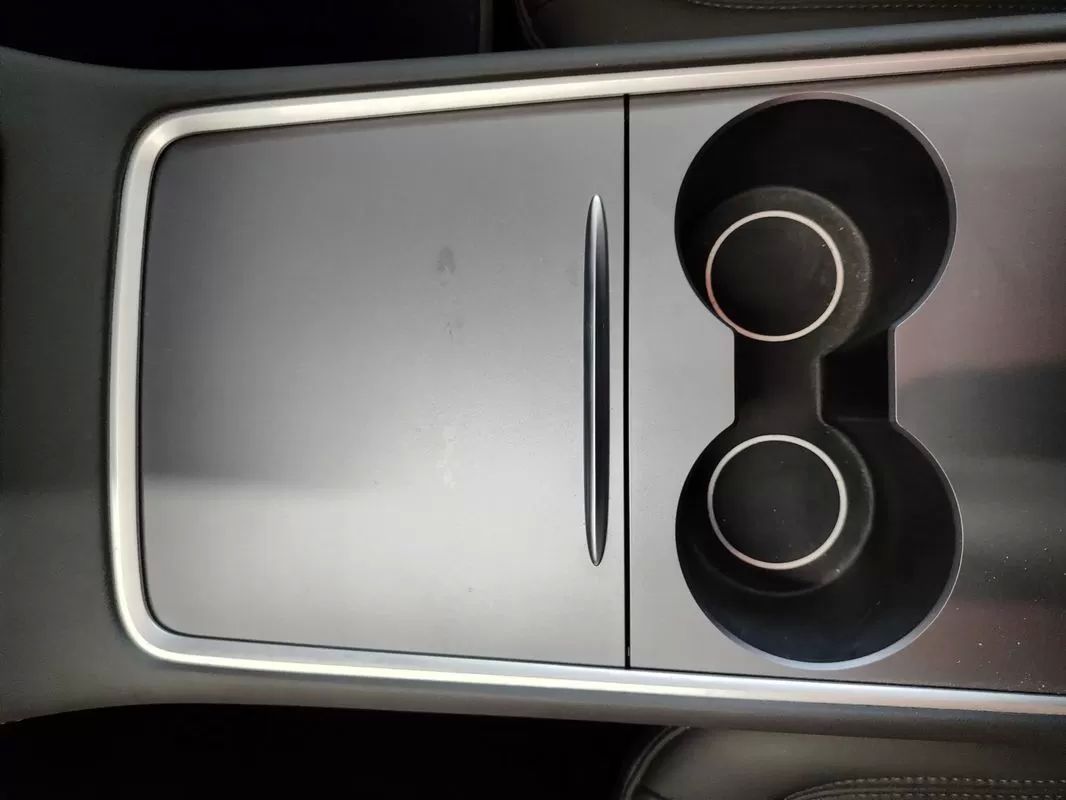 tesla-model-y-2023-eletrico-200cc