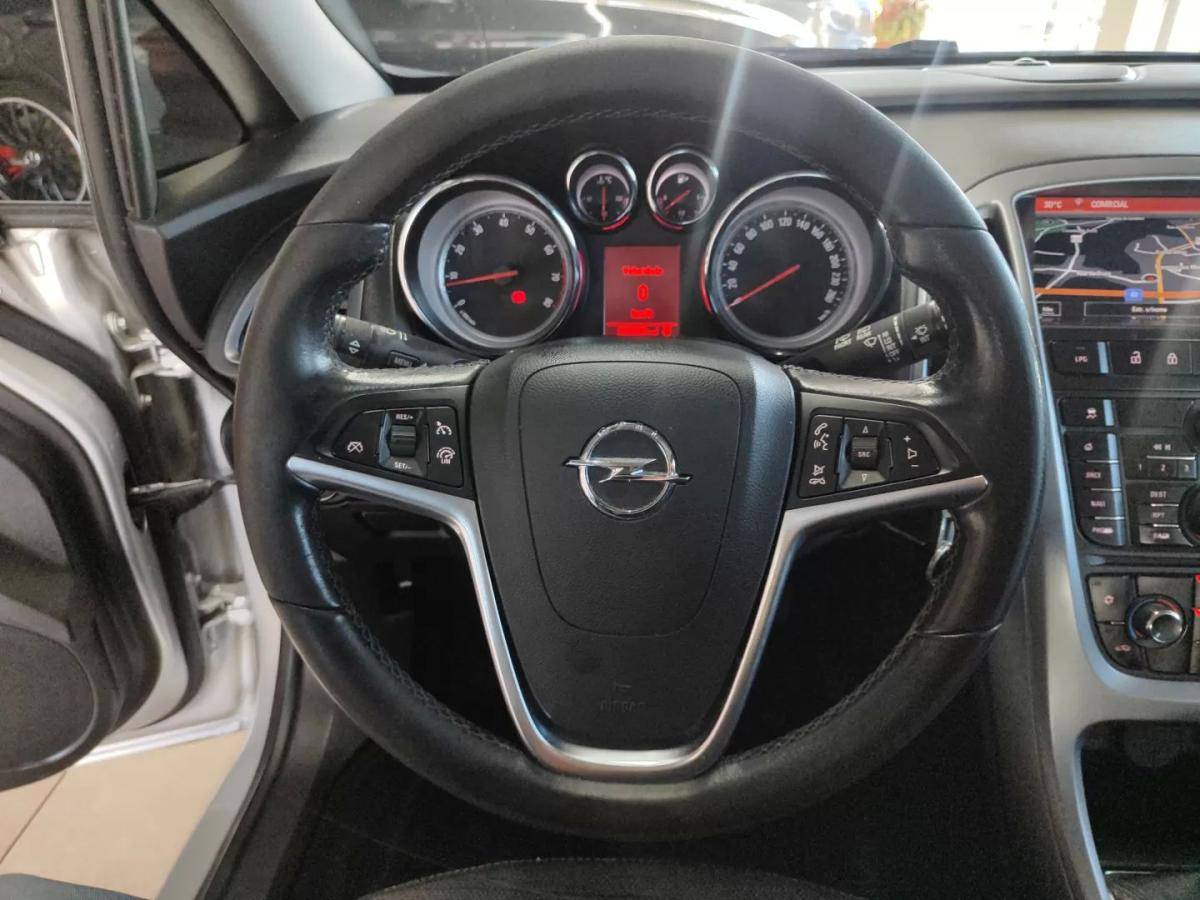 opel-astra-2015-gpl-1364cc