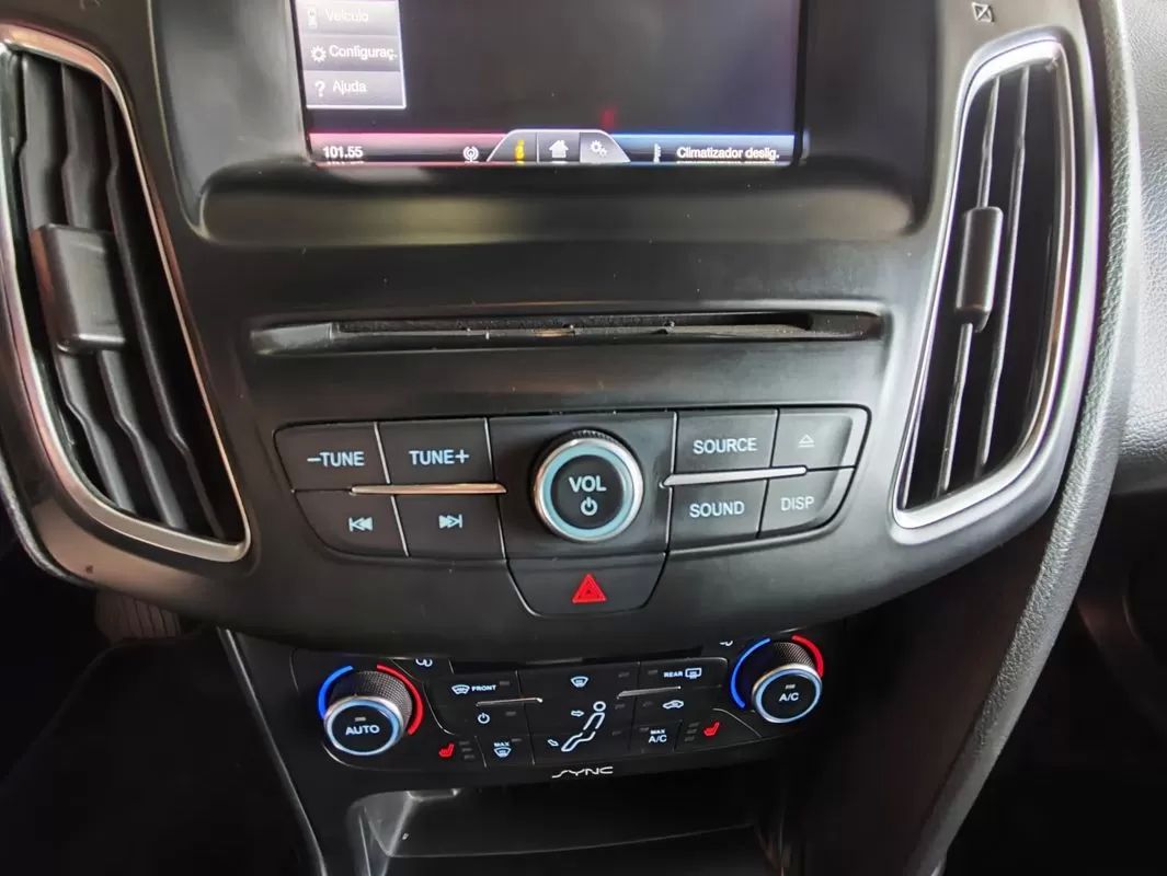 ford-focus-2015-gasolina-1999cc