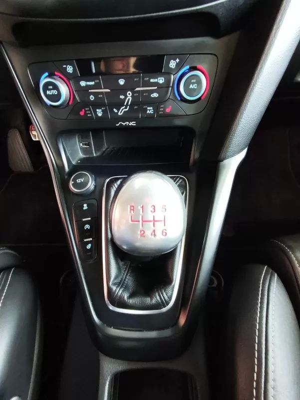 ford-focus-2015-gasolina-1999cc