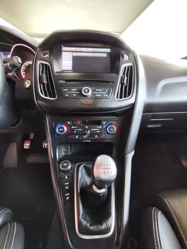 ford-focus-2015-gasolina-1999cc