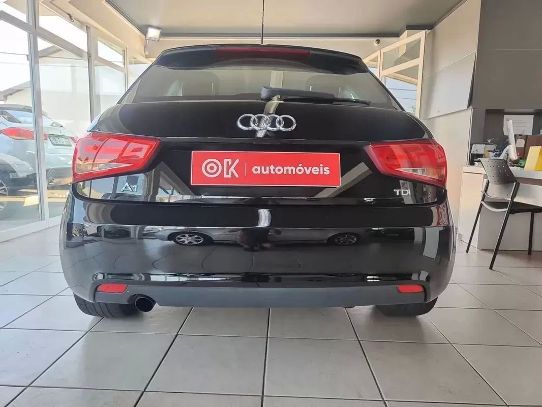 audi-a1-2011-diesel-1598cc