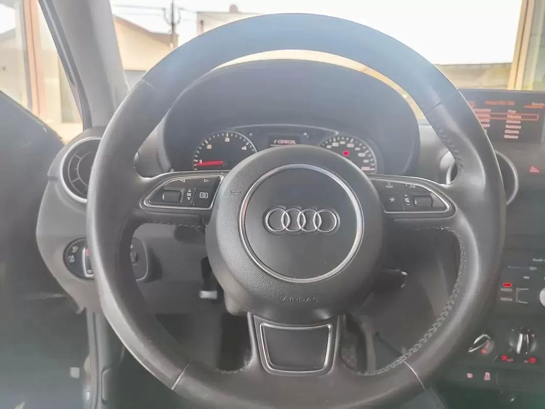audi-a1-2011-diesel-1598cc
