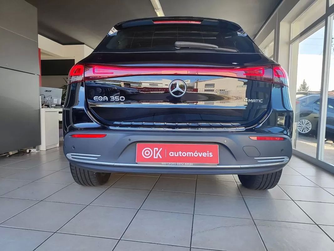 mercedes-benz-eqa-2022-eletrico-200cc