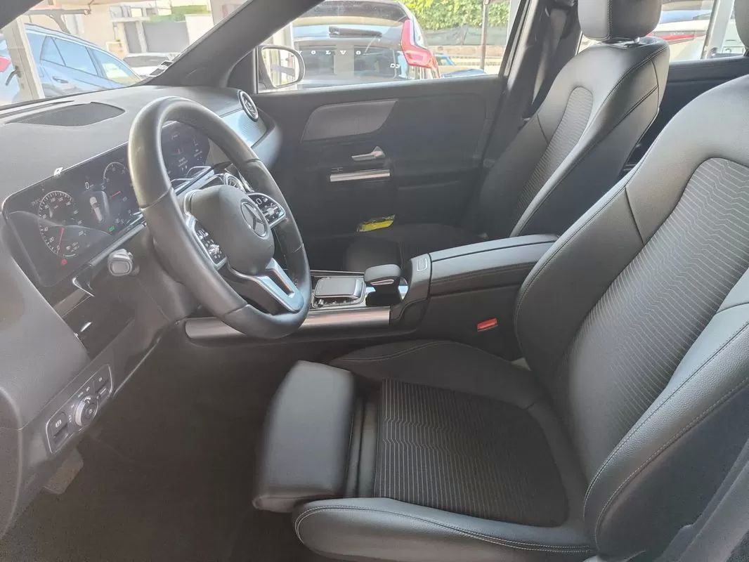 mercedes-benz-eqa-2022-eletrico-200cc