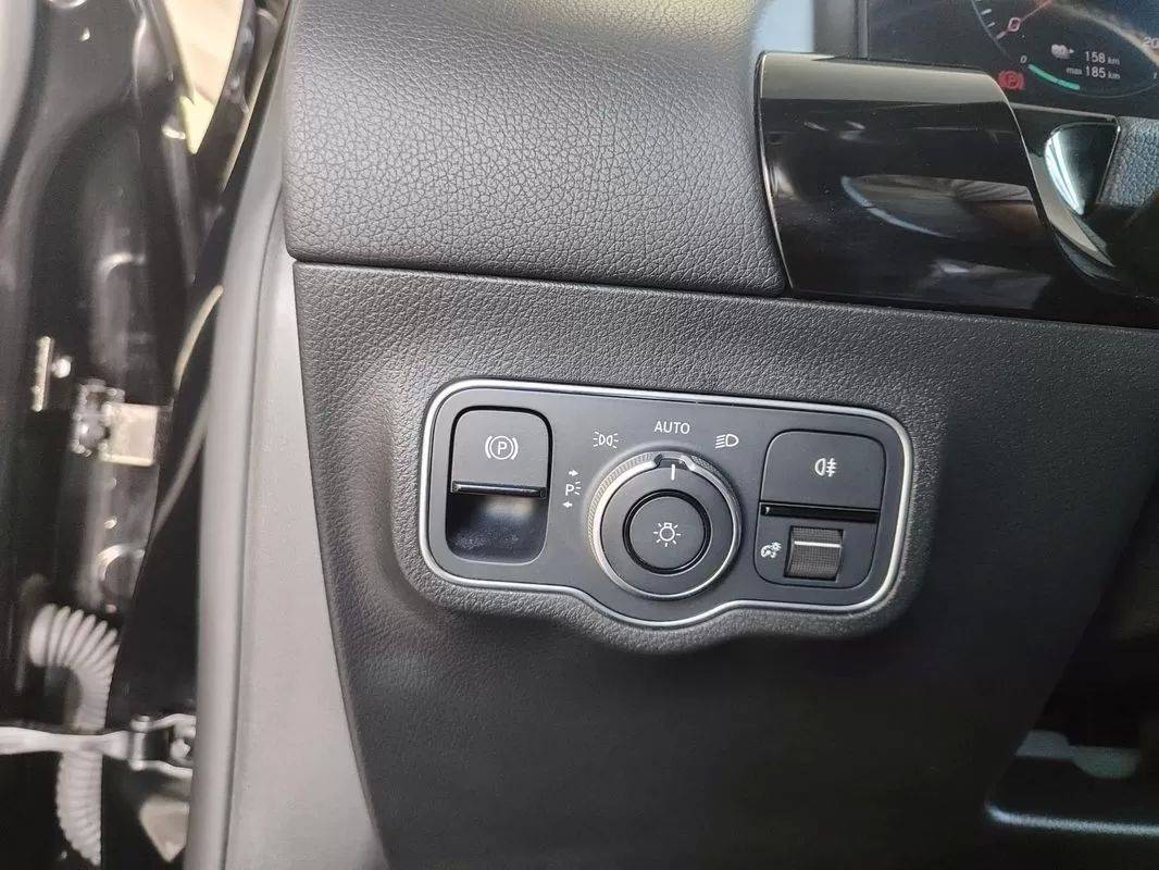 mercedes-benz-eqa-2022-eletrico-200cc