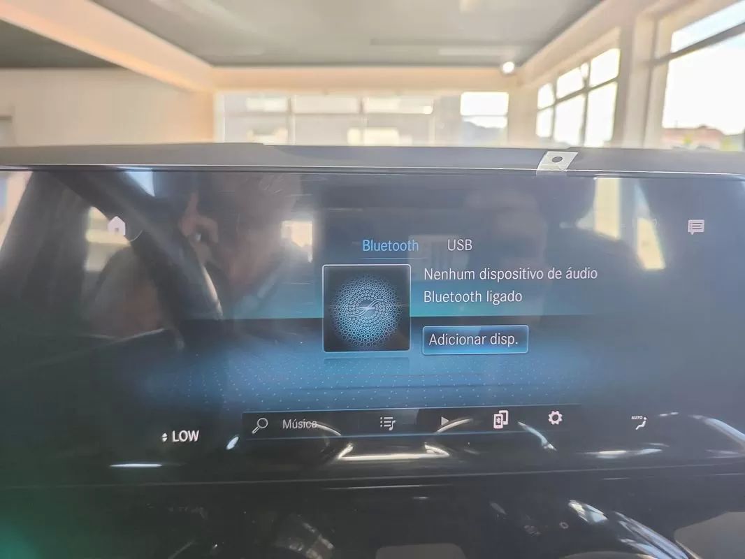 mercedes-benz-eqa-2022-eletrico-200cc