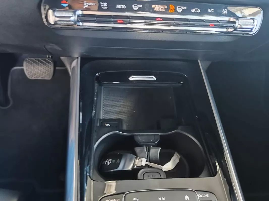 mercedes-benz-eqa-2022-eletrico-200cc