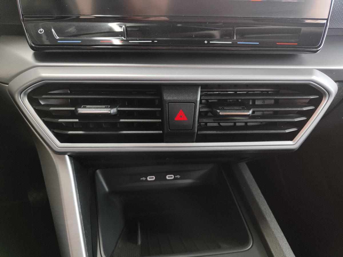 seat-leon-2022-diesel-1968cc
