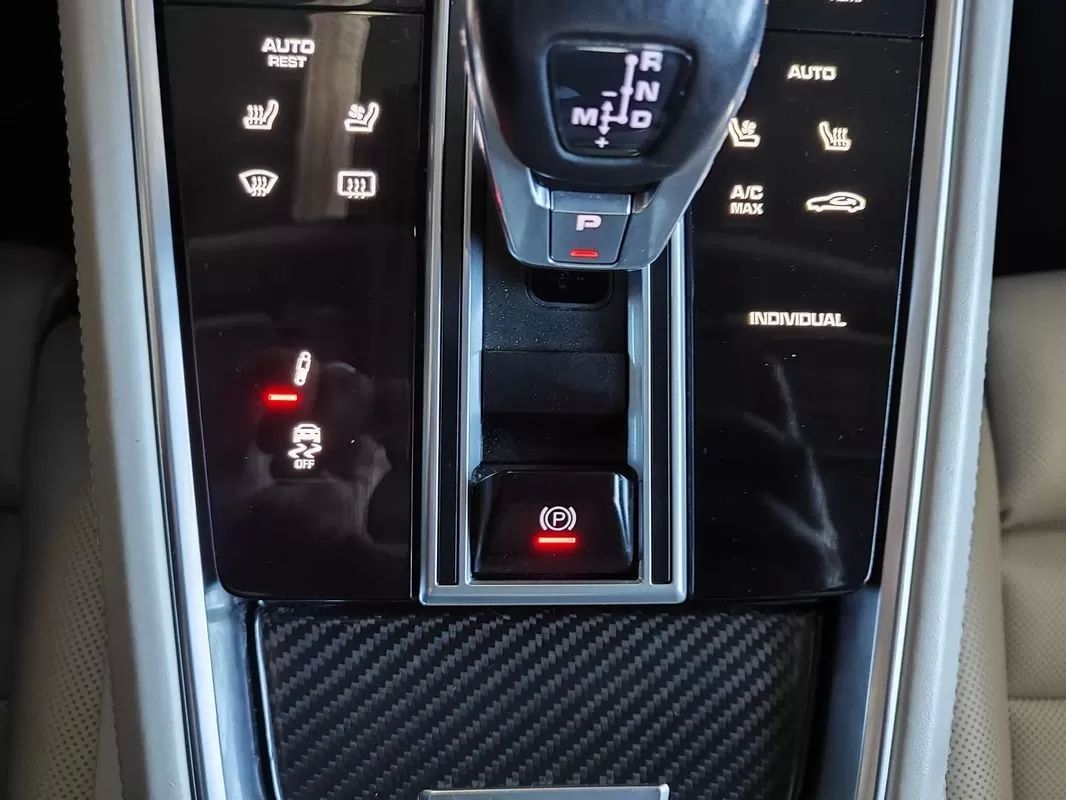 porsche-panamera-2017-hibrido-2894cc