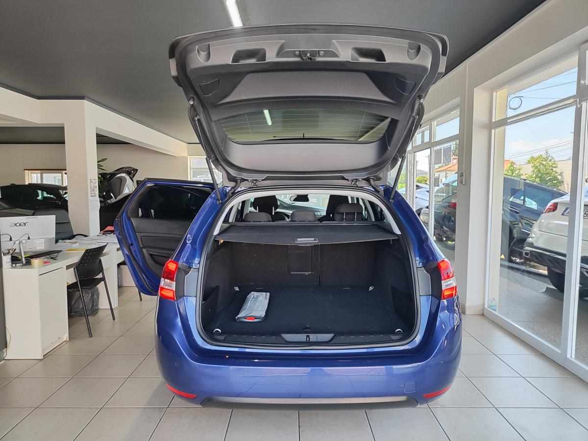 peugeot-308-sw-2018-diesel-1499cc