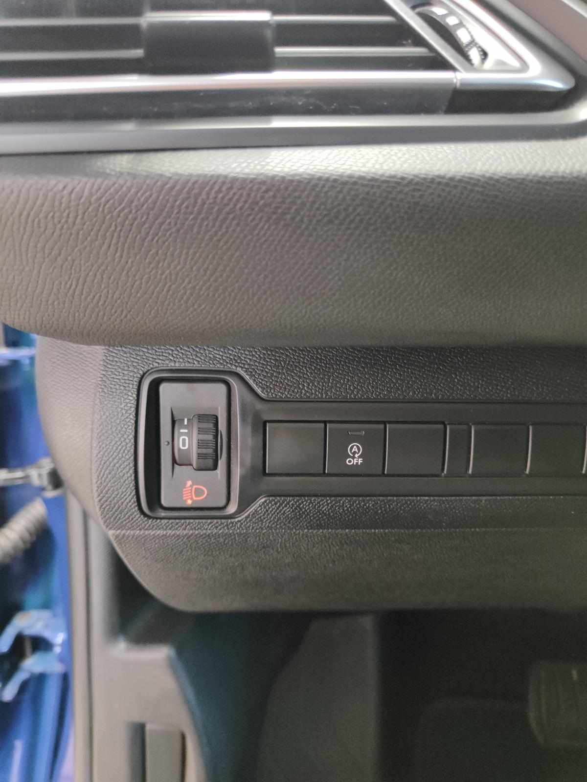 peugeot-308-sw-2018-diesel-1499cc