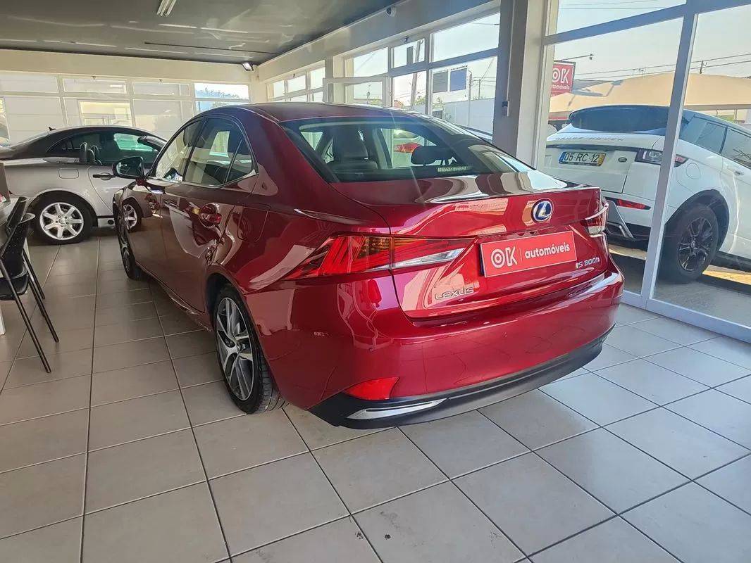 lexus-is-2017-hibrido-a-gasolina-2494cc