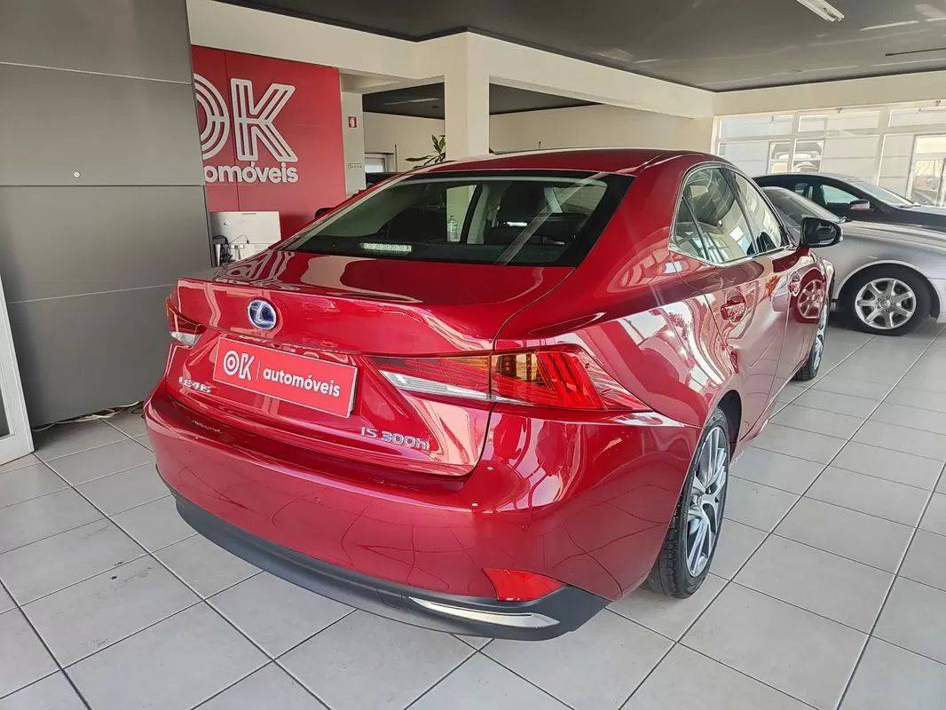 lexus-is-2017-hibrido-a-gasolina-2494cc