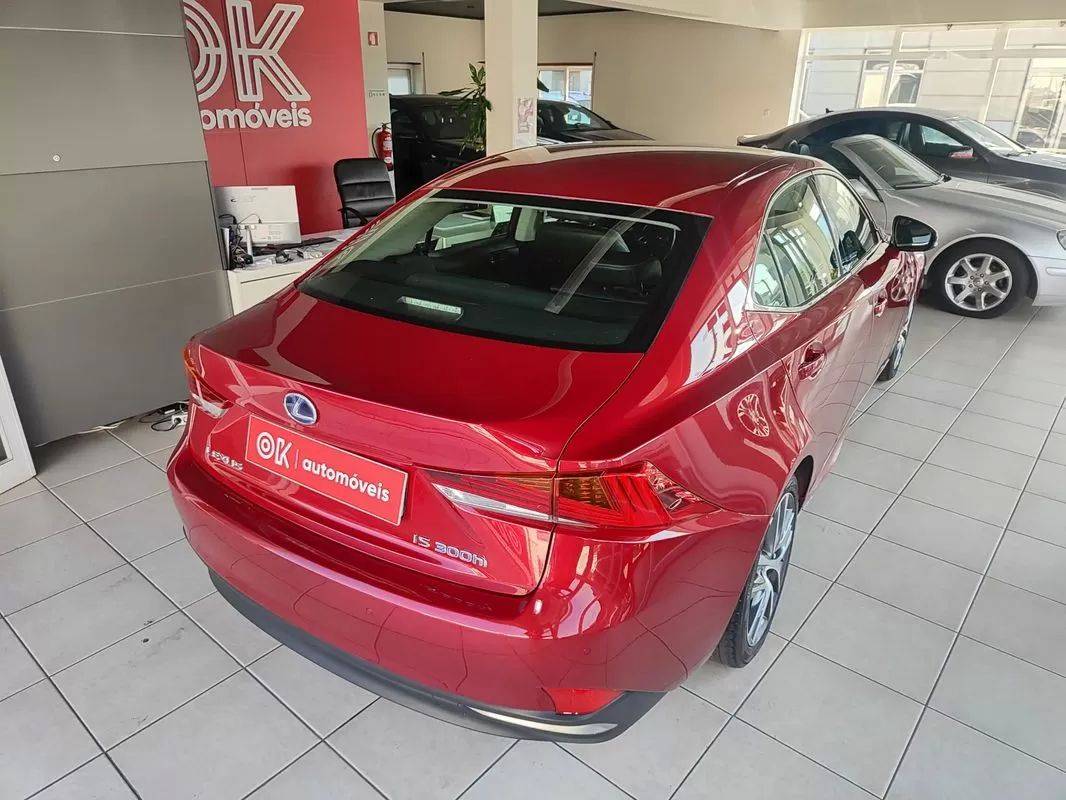 lexus-is-2017-hibrido-a-gasolina-2494cc