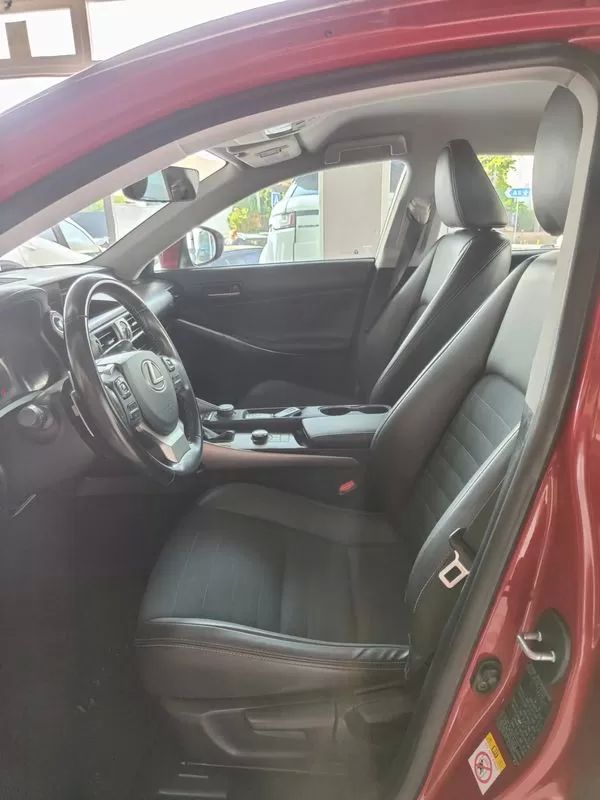 lexus-is-2017-hibrido-a-gasolina-2494cc