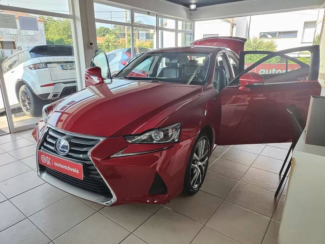 lexus-is-2017-hibrido-a-gasolina-2494cc
