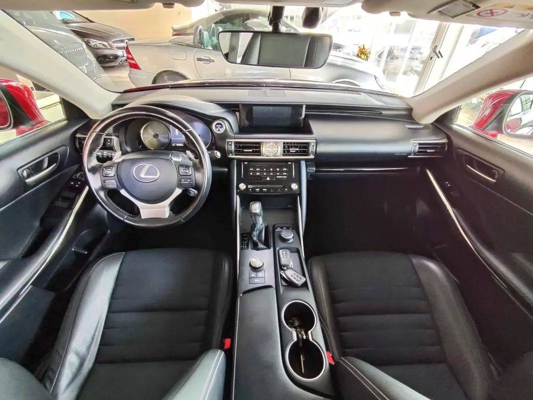 lexus-is-2017-hibrido-a-gasolina-2494cc