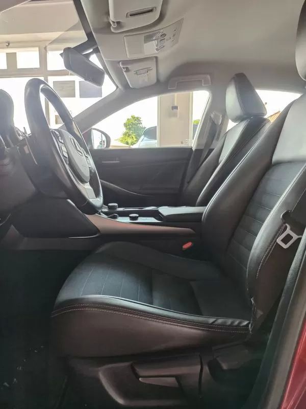 lexus-is-2017-hibrido-a-gasolina-2494cc