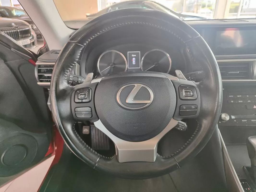 lexus-is-2017-hibrido-a-gasolina-2494cc