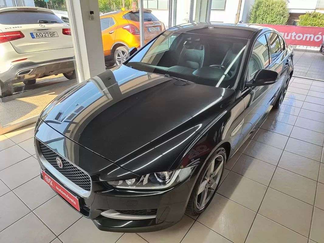 jaguar-xe-2017-diesel-1999cc