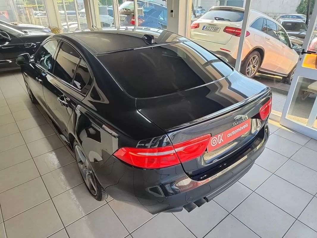 jaguar-xe-2017-diesel-1999cc
