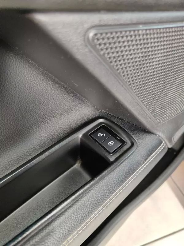 jaguar-xe-2017-diesel-1999cc