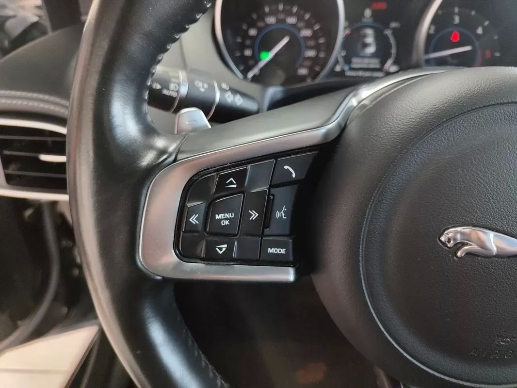jaguar-xe-2017-diesel-1999cc