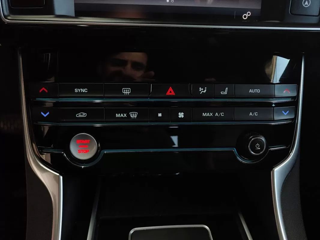 jaguar-xe-2017-diesel-1999cc