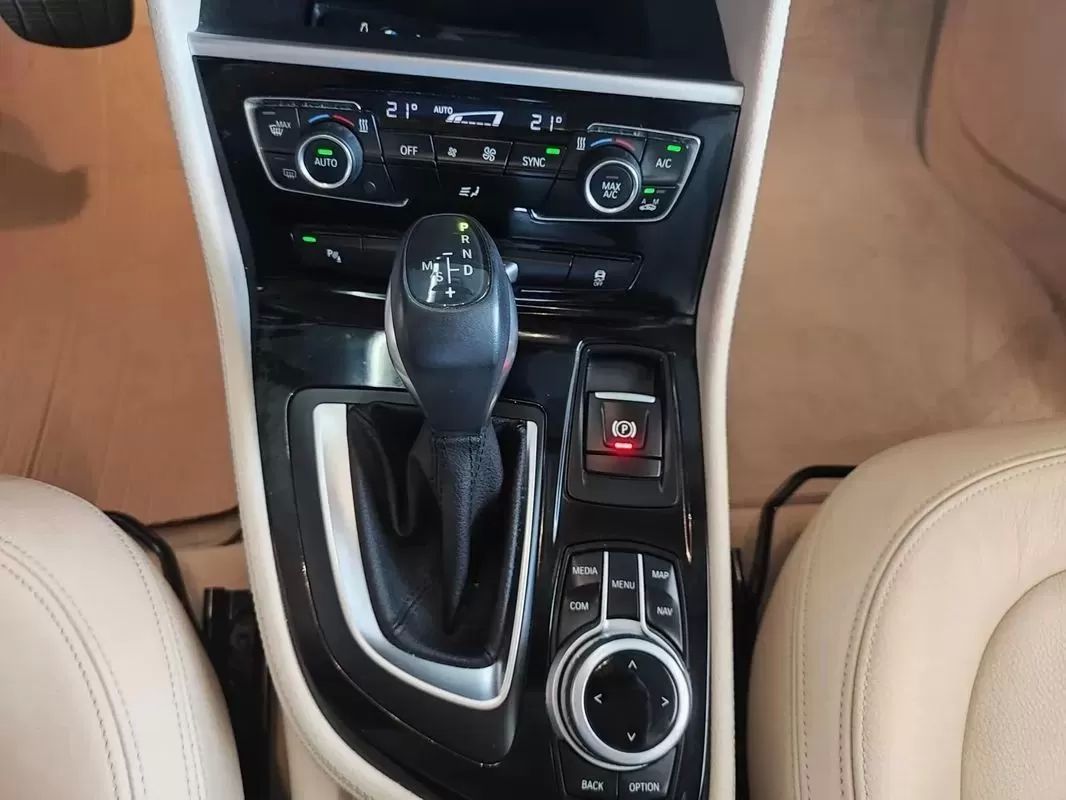 bmw-serie-2-2018-diesel-1496cc