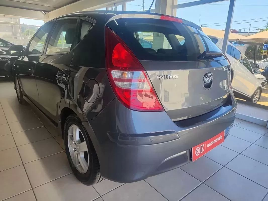 hyundai-i30-2011-diesel-1582cc