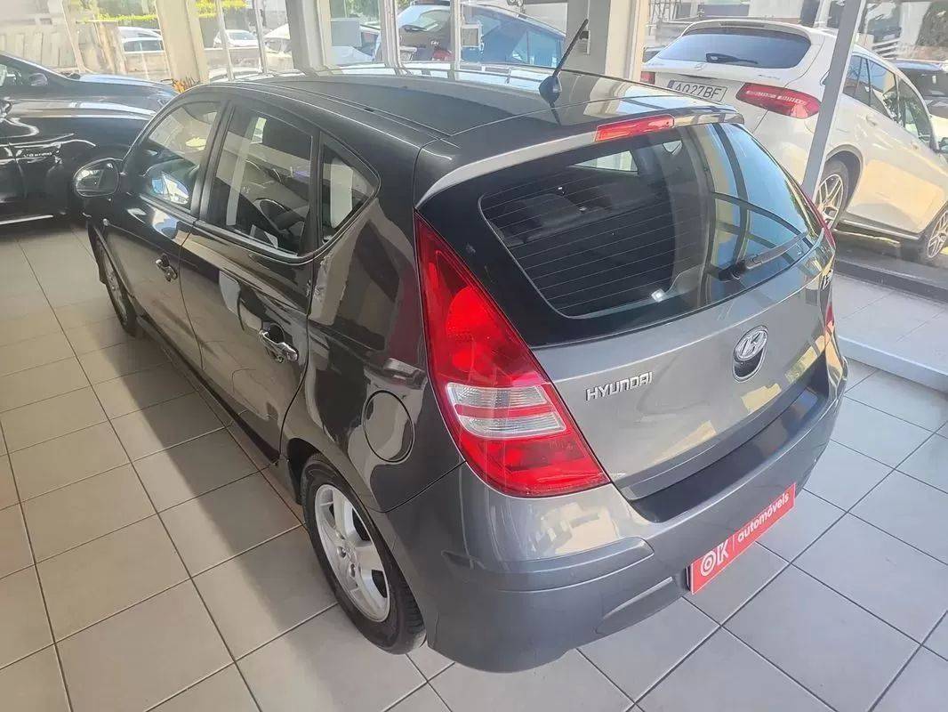 hyundai-i30-2011-diesel-1582cc