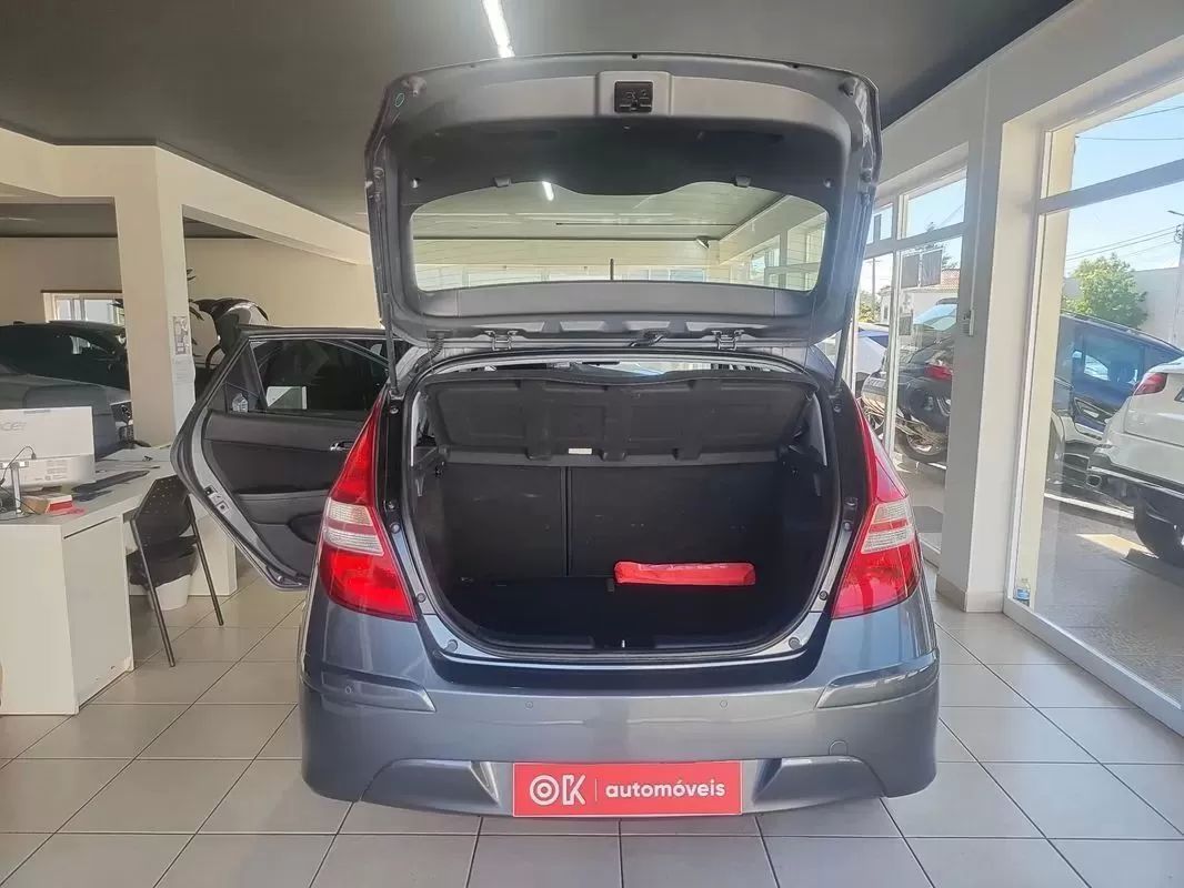 hyundai-i30-2011-diesel-1582cc