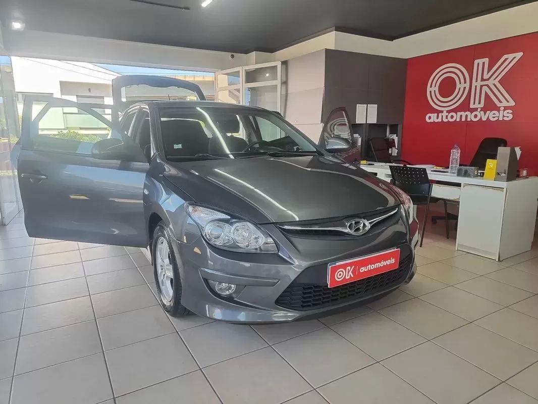 hyundai-i30-2011-diesel-1582cc